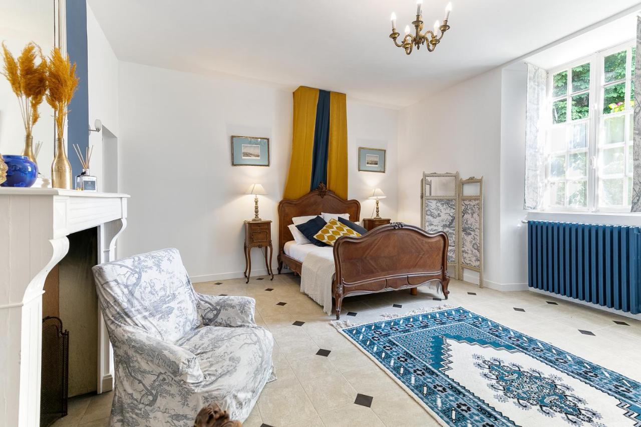 Apartment In A 17Th Century Manoir - Chateau Isle Marie Picauville Extérieur photo